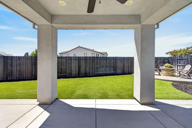 848 Stage Stop Loop, Rocklin, CA 95765