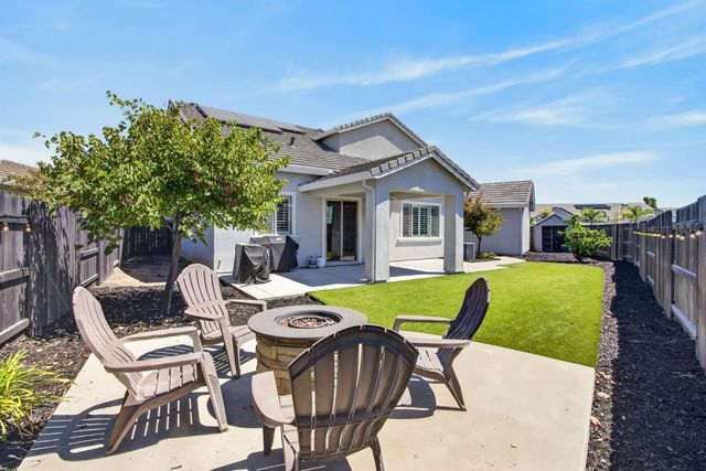 848 Stage Stop Loop, Rocklin, CA 95765