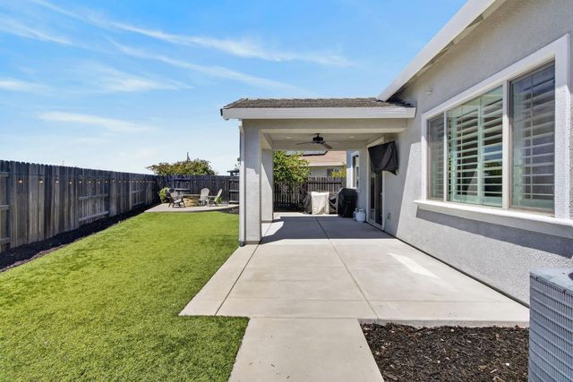 848 Stage Stop Loop, Rocklin, CA 95765