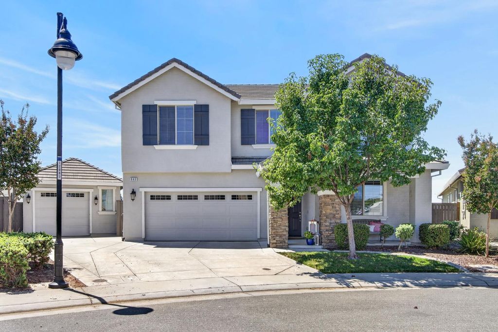 848 Stage Stop Loop, Rocklin, CA 95765