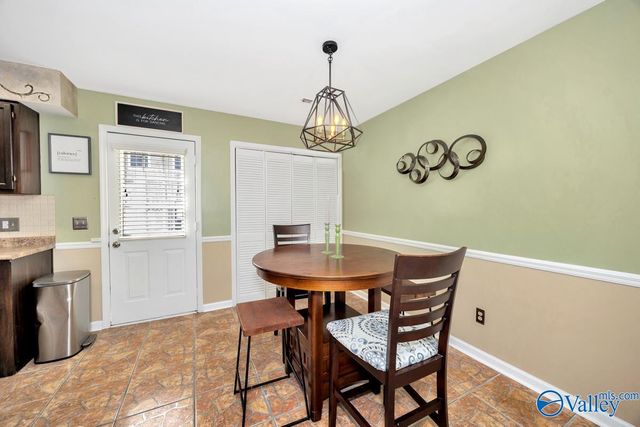 11112 Memorial Pkwy SW J3, Huntsville, AL 35803