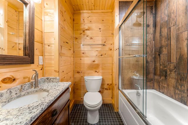 1017 Street Of Dreams Way, Gatlinburg, TN 37738