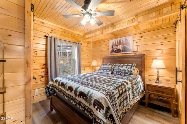 1017 Street Of Dreams Way, Gatlinburg, TN 37738