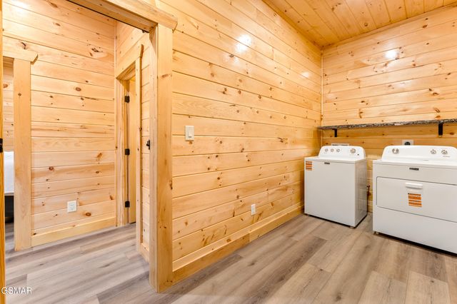 1017 Street Of Dreams Way, Gatlinburg, TN 37738