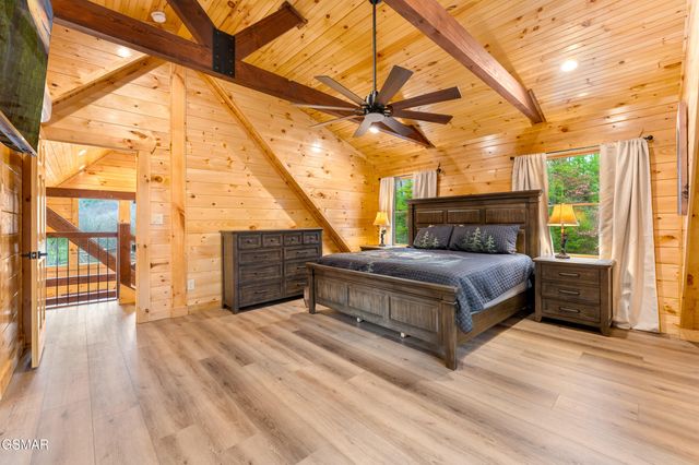 1017 Street Of Dreams Way, Gatlinburg, TN 37738