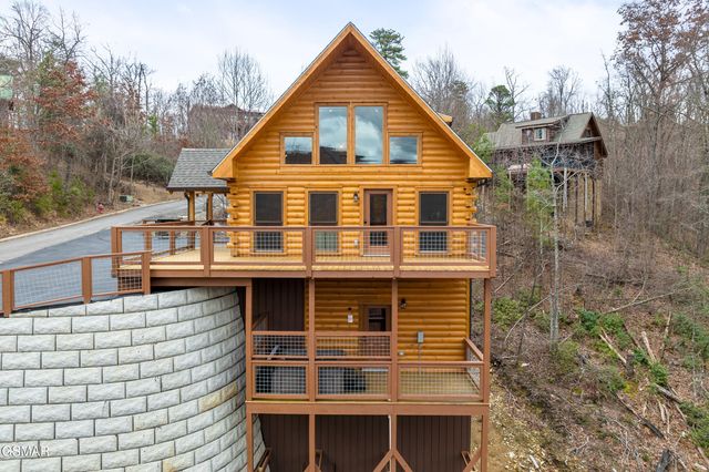 1017 Street Of Dreams Way, Gatlinburg, TN 37738
