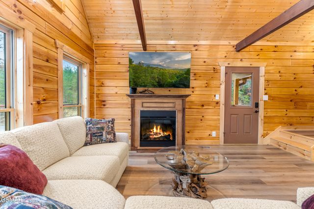 1017 Street Of Dreams Way, Gatlinburg, TN 37738