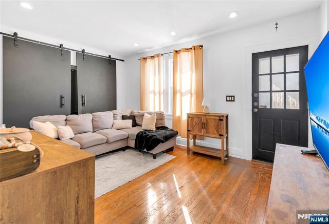 315 Pine, Teaneck, NJ 07666