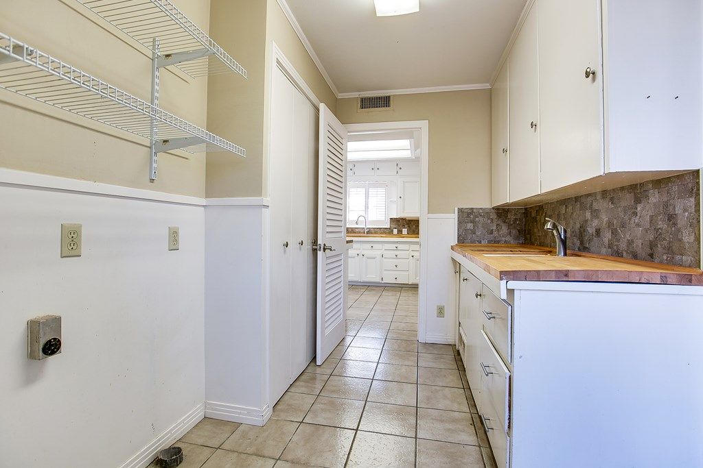 Image 16 of property listing at 2706 Jann Dr, San Angelo, TX 76904