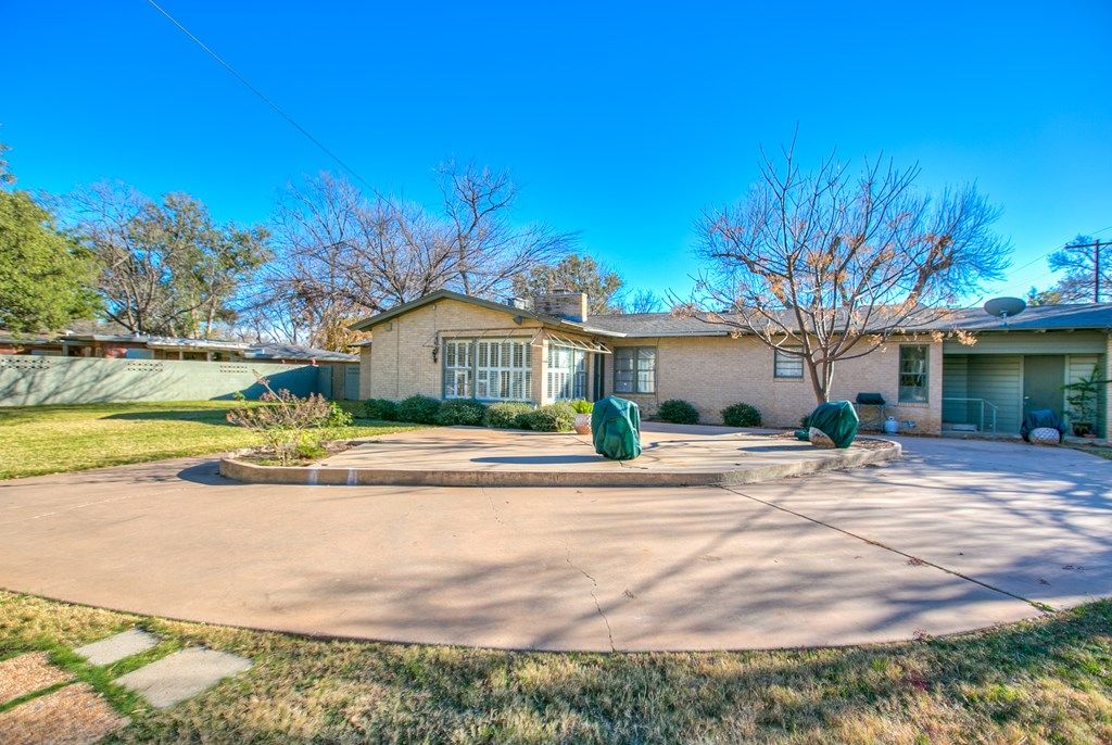Image 32 of property listing at 2706 Jann Dr, San Angelo, TX 76904