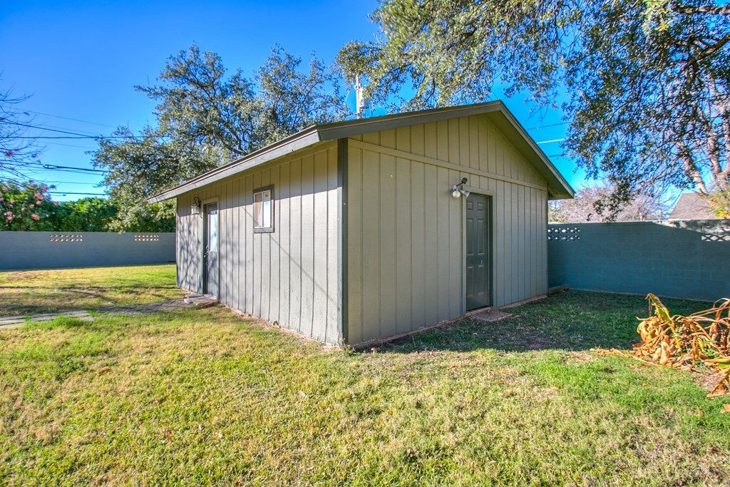 Image 33 of property listing at 2706 Jann Dr, San Angelo, TX 76904