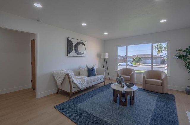 961 Loyola Drive, Salinas, CA 93901