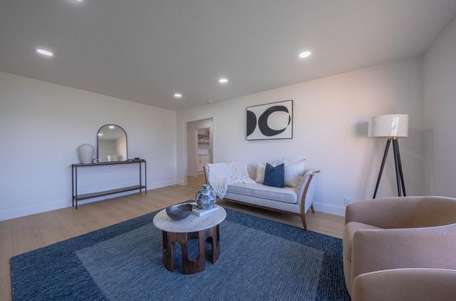 961 Loyola Drive, Salinas, CA 93901