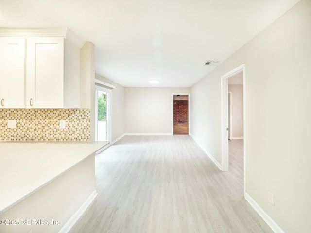 5012 LOFTY PINES Circle E, Jacksonville, FL 32210