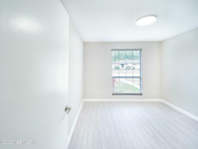 5012 LOFTY PINES Circle E, Jacksonville, FL 32210