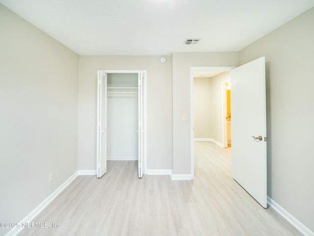 5012 LOFTY PINES Circle E, Jacksonville, FL 32210
