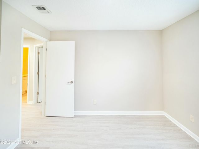 5012 LOFTY PINES Circle E, Jacksonville, FL 32210