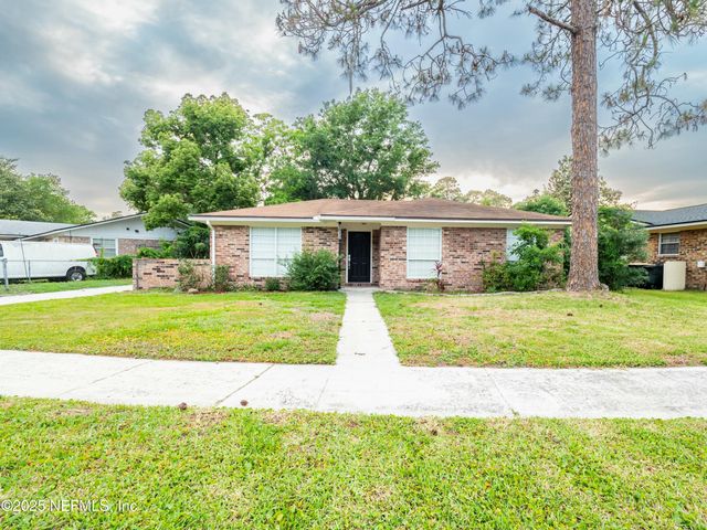 5012 LOFTY PINES Circle E, Jacksonville, FL 32210