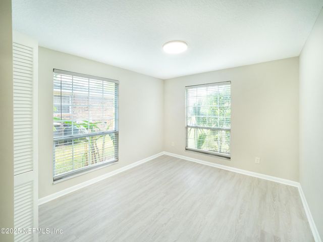 5012 LOFTY PINES Circle E, Jacksonville, FL 32210