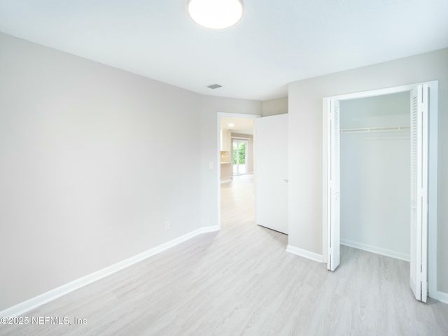 5012 LOFTY PINES Circle E, Jacksonville, FL 32210
