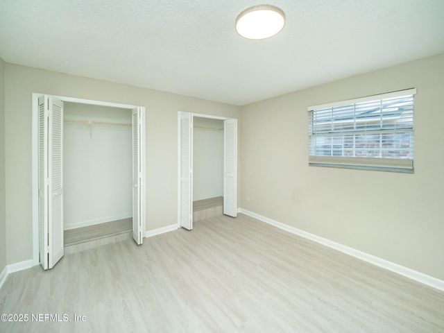 5012 LOFTY PINES Circle E, Jacksonville, FL 32210