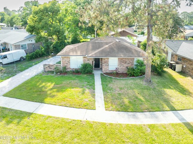 5012 LOFTY PINES Circle E, Jacksonville, FL 32210