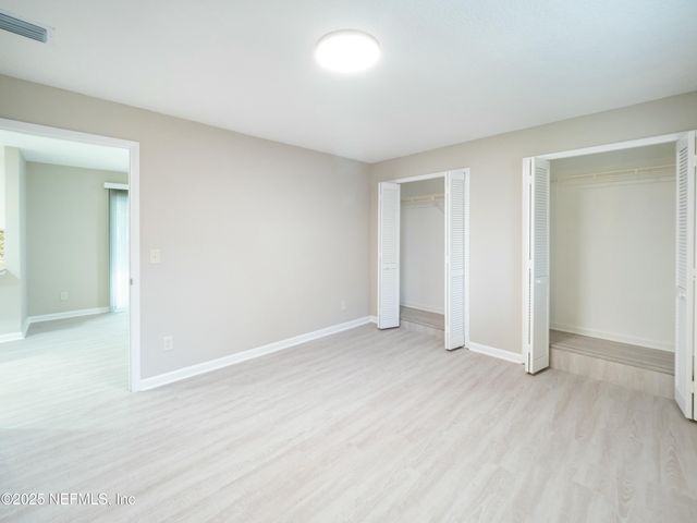 5012 LOFTY PINES Circle E, Jacksonville, FL 32210