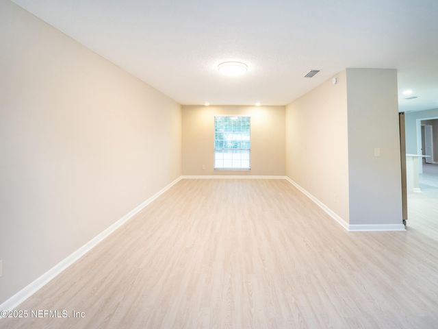 5012 LOFTY PINES Circle E, Jacksonville, FL 32210