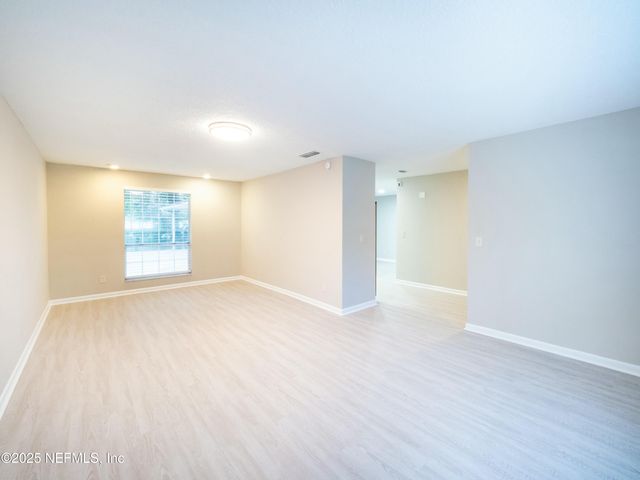 5012 LOFTY PINES Circle E, Jacksonville, FL 32210