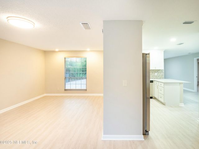 5012 LOFTY PINES Circle E, Jacksonville, FL 32210