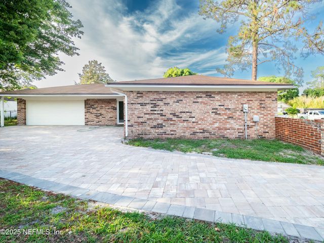 5012 LOFTY PINES Circle E, Jacksonville, FL 32210