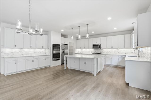 1278 Harvester Drive, Chesterfield, MO 63005