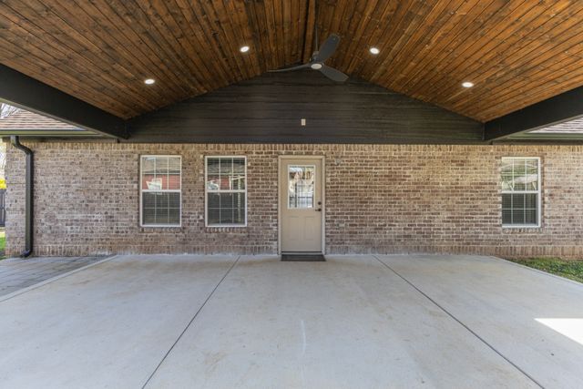 1019 Neeleys Bnd, Spring Hill, TN 37174