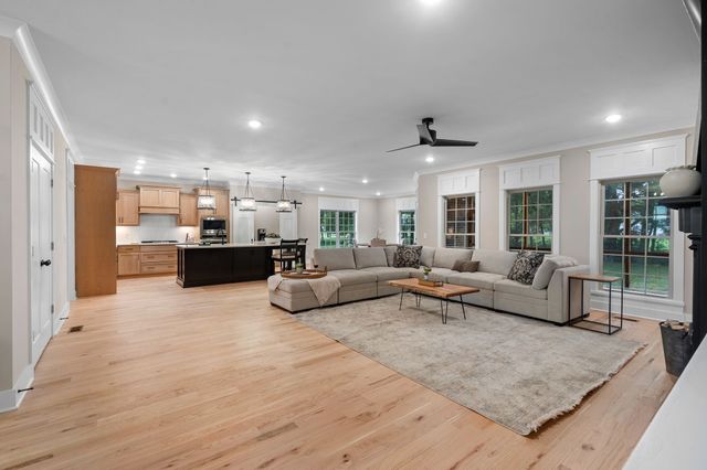 1509 Martha Washington Way, Murfreesboro, TN 37130