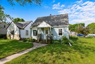 4467 S Nicholson AVENUE, Saint Francis, WI 53235