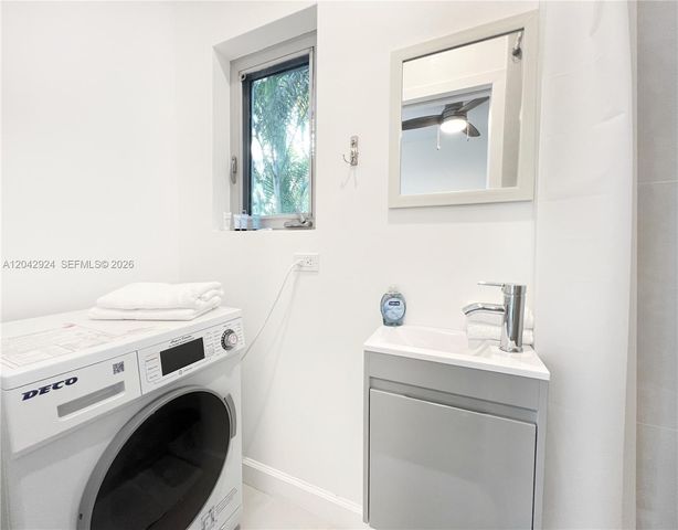 513 SW 18th Court 3, Fort Lauderdale, FL 33315