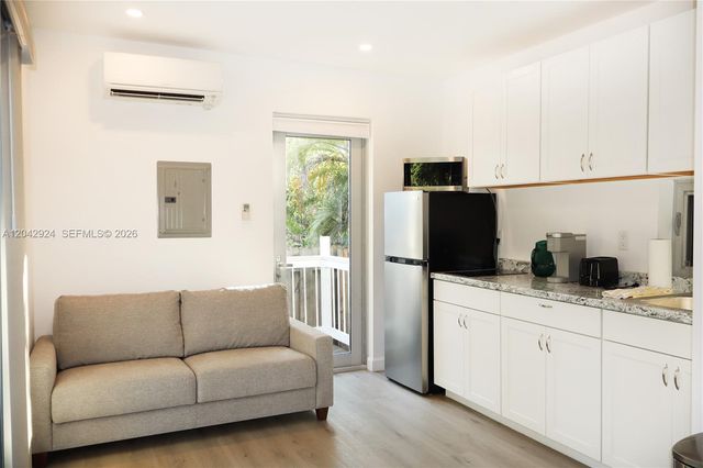 513 SW 18th Court 3, Fort Lauderdale, FL 33315