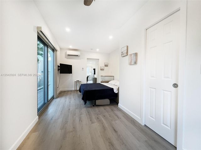 513 SW 18th Court 3, Fort Lauderdale, FL 33315
