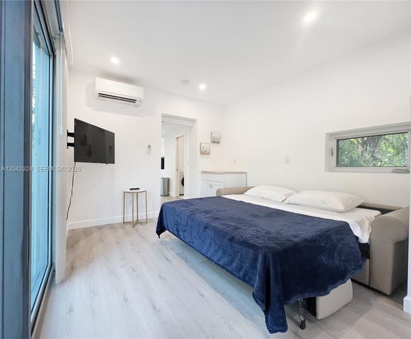 513 SW 18th Court 3, Fort Lauderdale, FL 33315