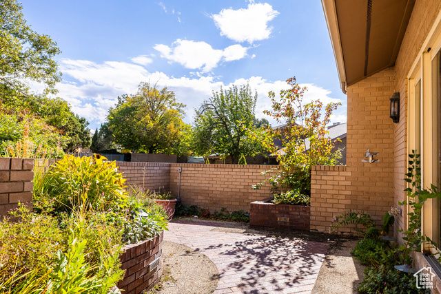 822 N GRANDRIDGE CT, Salt Lake City, UT 84103