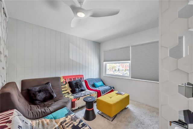 224 6TH AVENUE N 13, St Petersburg, FL 33701