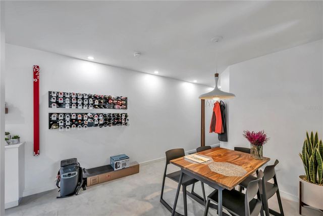 224 6TH AVENUE N 13, St Petersburg, FL 33701