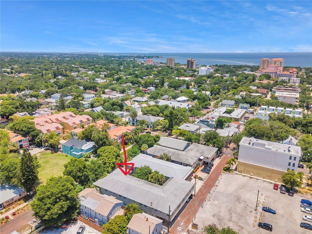 224 6TH AVENUE N 13, St Petersburg, FL 33701