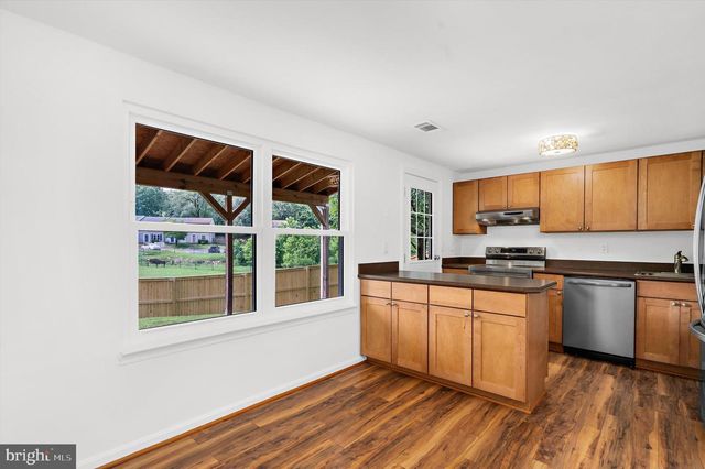 6410 LACROSSE LN NE, Glen Burnie, MD 21061