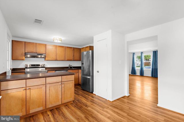 6410 LACROSSE LN NE, Glen Burnie, MD 21061
