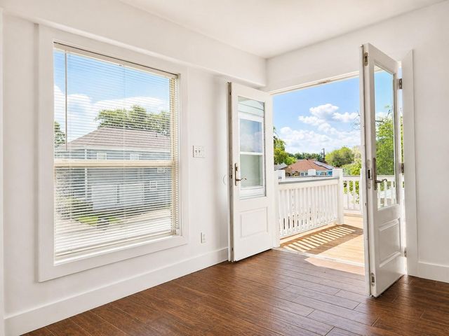 2215 46th Street, Galveston, TX 77551