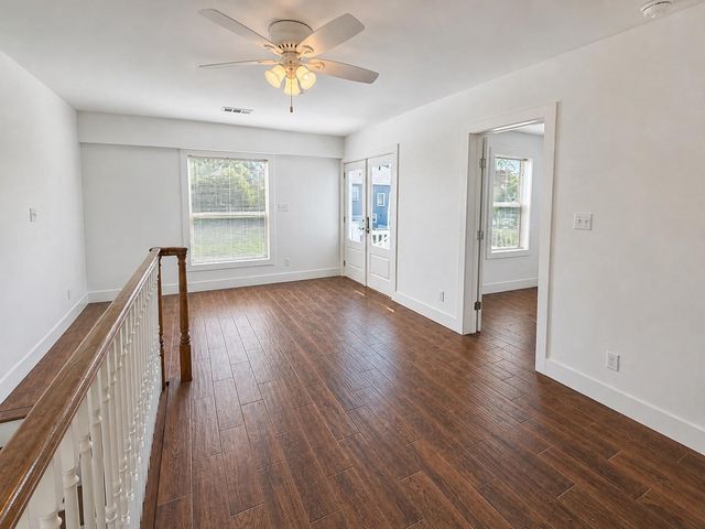 2215 46th Street, Galveston, TX 77551
