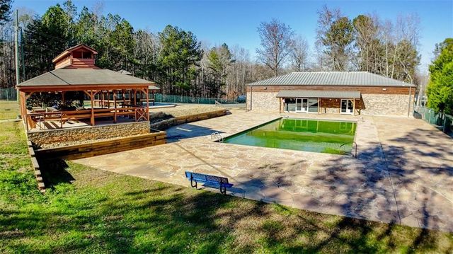 172 Hunter Drive, Talking Rock, GA 30175