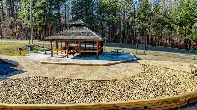 172 Hunter Drive, Talking Rock, GA 30175