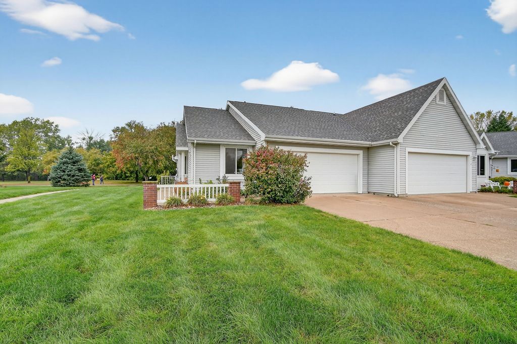 2410 Parkview Place, Perry, IA 50220